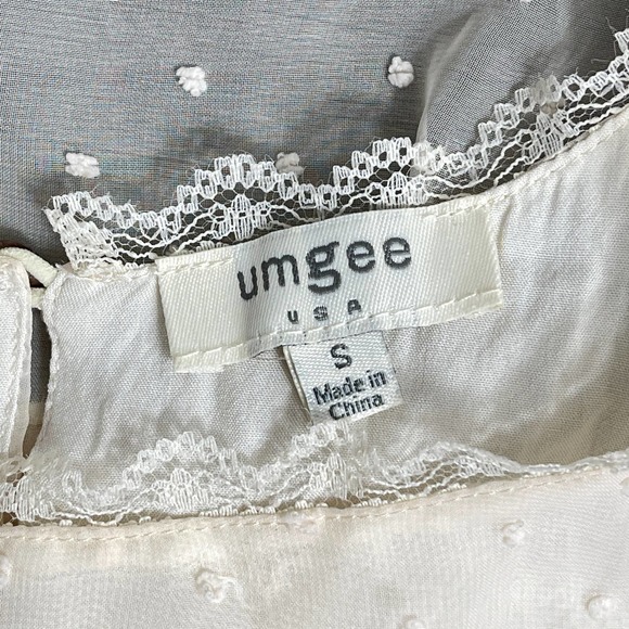 Umgee Cream Floral Embroidered Blouse - Picture 9 of 10